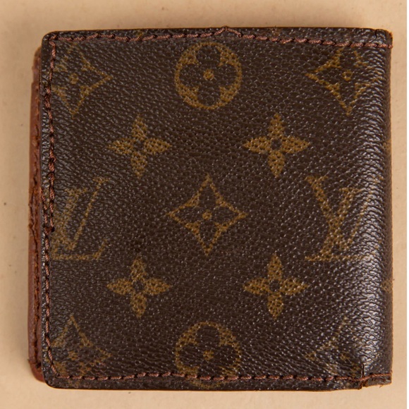 Louis Vuitton Monogram Multiple Wallet - Picture 1 of 9